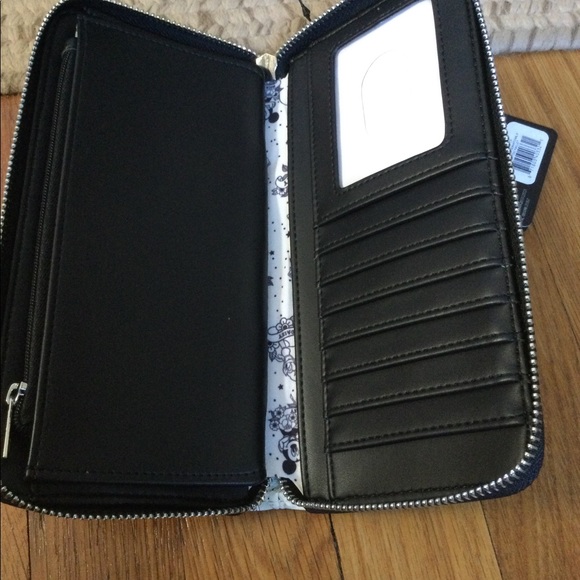 Loungefly sensational 6 wallet - Picture 10 of 12